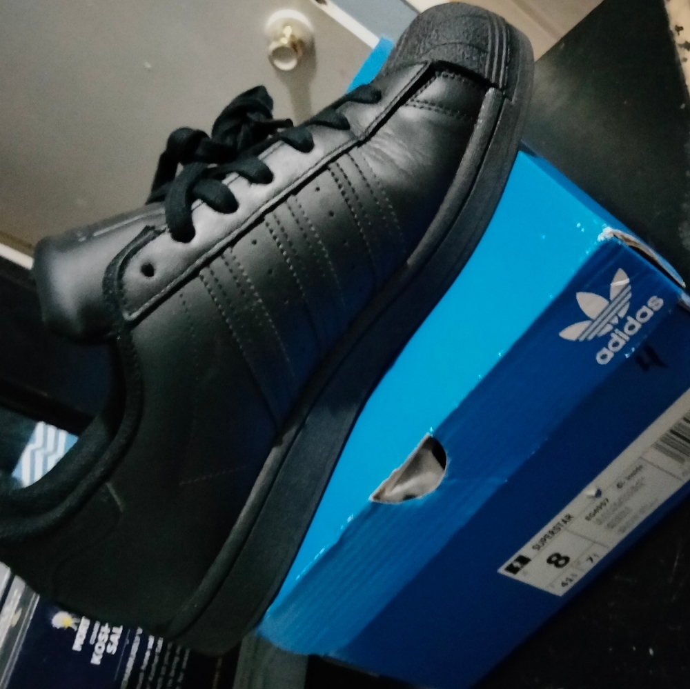 Men sneakers